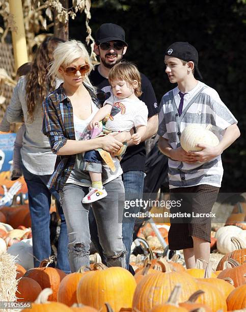 Christina Aguilera, son Max Bratman and Jordan Bratman visit the Mr Bones Pumpkin Patch on October 11, 2009 in West Hollywood, Los Angeles,...