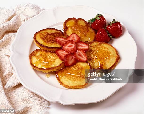silver dollar pancakes with strawberries - strawberry syrup stock pictures, royalty-free photos & images