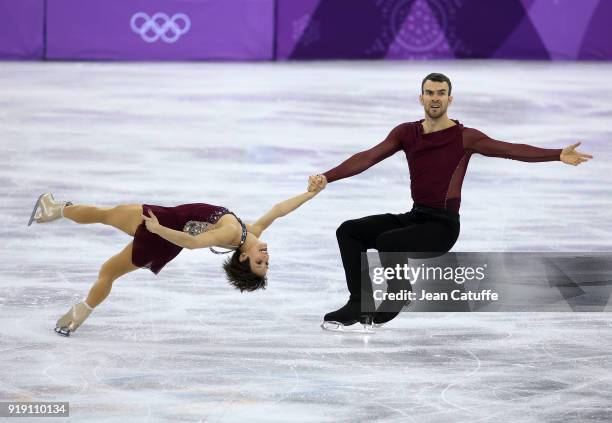 Meagan Duhamel and Eric Radford of Canada compete during the Figure Skating Team Event - Pair Free Skating on day two of the PyeongChang 2018 Winter...