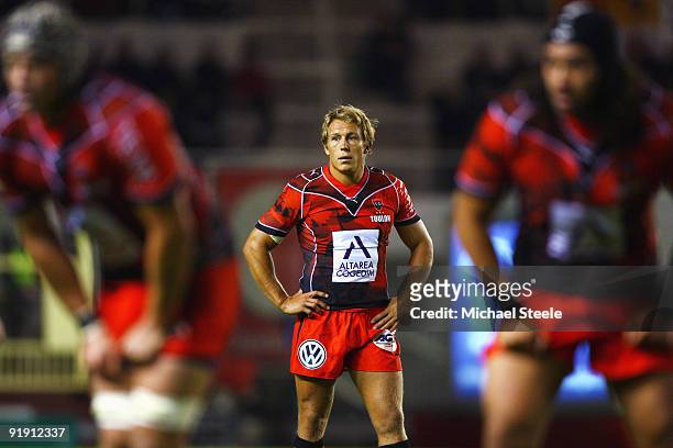 Jonny Wilkinson of Toulon during the Toulon v Saracens Amlin Challenge Cup Pool three match at the Stade Felix Mayol on October 15, 2009 in Toulon,...