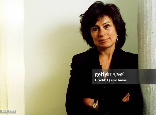 Laura Restrepo the Colombian writer Laura Restrepo has been days in Madrid to receive the Prize novel Abundant spring 2004 by its work Delirium. In...