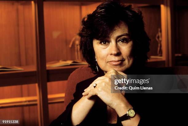 Laura Restrepo the Colombian writer Laura Restrepo has been days in Madrid to receive the Prize novel Abundant spring 2004 by its work Delirium. In...