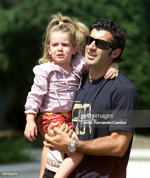 Madrid, September 2002. Luis Figo, player of Real Madrid, and their wife Helen Swedin goes to the Spanish clinic Ruber the International to cure to...