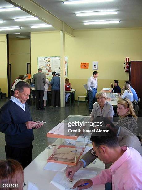 Madrid - School Republic of Colombia Aspect of the electoral school Republic of Colombia in the Blessed Bread district in Carabanchel during the...