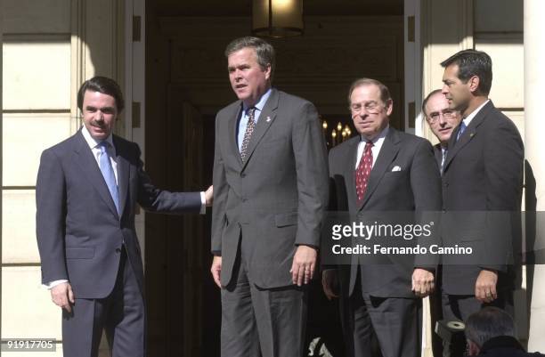 The President of the Government, Jose Maria Aznar with the governor of California, Jeb Bush, brother of the present Presidetente of the U.S.A.