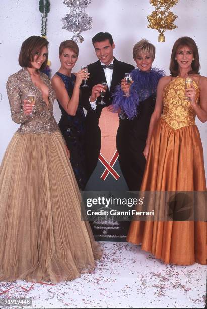 Paquita Torres, Garbiñe Abasolo, Raquel Rodriguez, Rocio Martin and Enrique Miranda.