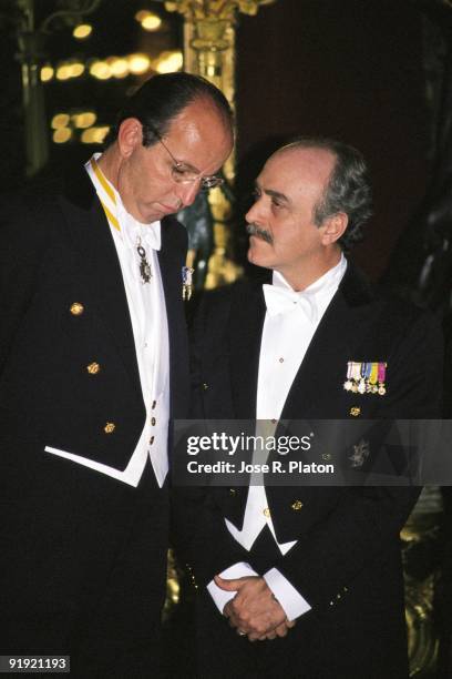 José Ortega Spottorno and Fernando Almansa The co-founder of the newspaper El País , with the boss of the Royal House