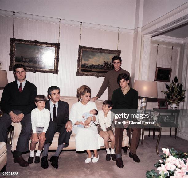 Family Of Dawn Of left to right: Jacobo, Alfonso, Fernando, Duchess of Dawn, Maria Eugenia, Duke of Dawn, Cayetano and Carlos