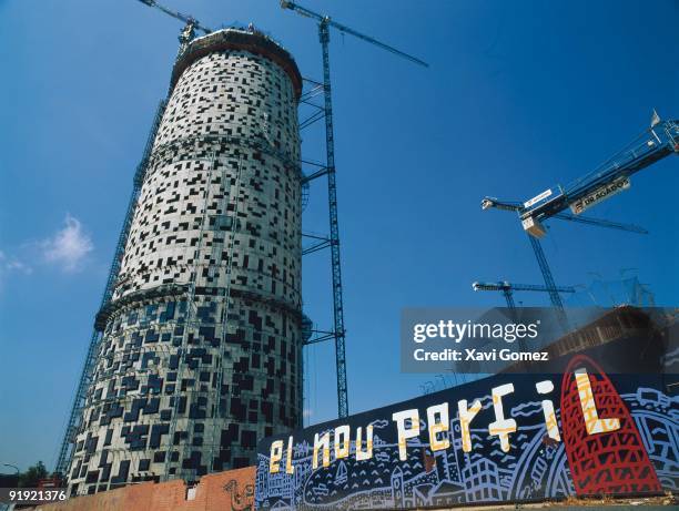 Plaza of Them Glories, Barcelona Torre Agbar, future social seat of the group Waters of Barcelona is a building of 142 meters of height designed by...