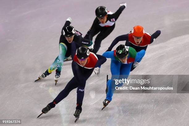 Suzanne Schulting of the Netherlands, Arianna Fontana of Italy, Jorien ter Mors of the Netherlands, Deanna Lockett of Australia and Sumire Kikuchi of...