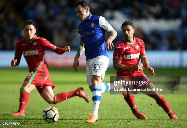 Ross Wallace of Sheffield Wednesday runs with the ball during the The Emirates FA Cup Fifth Round between Sheffield Wednesday and Swansea City at...