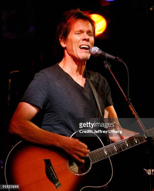 Singer, actor Kevin Bacon performs as part of the Bacon Brothers at B.B. King Blues Club & Grill on October 15, 2009 in New York City.