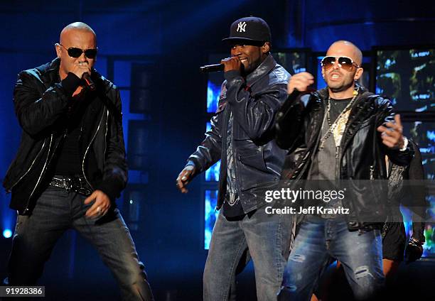 Wizin Rapper 584 L R Wisin Stock Photos, High-Res Pictures, and Images - Getty Images