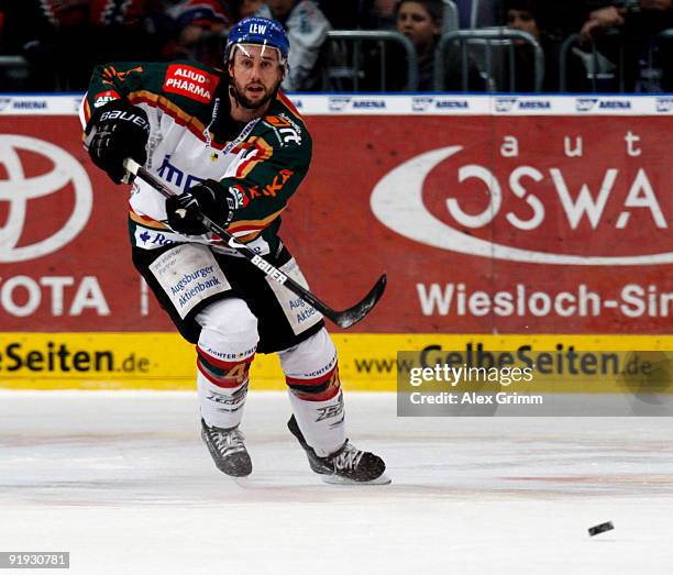 Chris Heid of Augsburg in action during the DEL match between Adler Mannheim and Augsburg Panther at the SAP Arena on October 15, 2009 in Mannheim,...