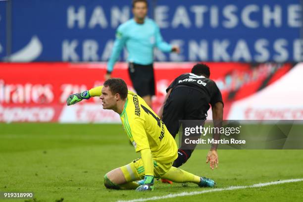 Leon Bailey of Bayer Leverkusen scores a goal past Christian Mathenia of Hamburg to make it 0:1 during the Bundesliga match between Hamburger SV and...