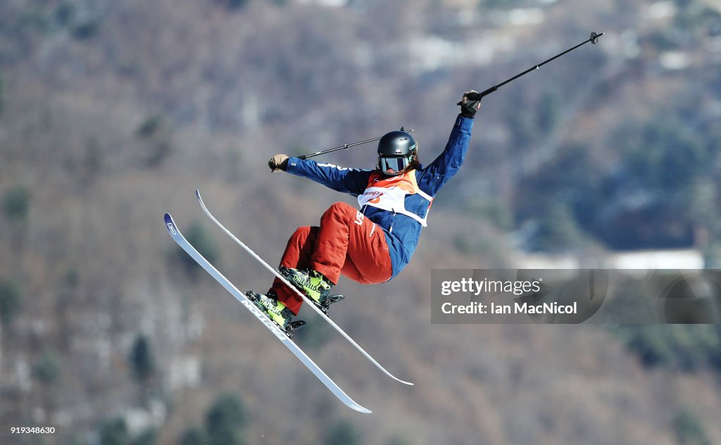 Freestyle Skiing - Winter Olympics Day 8
