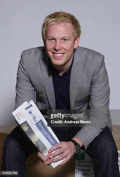 The German entrepreneur Hendrik Tiedemann of Niiu, the world's first individualised newspaper, poses for a portrait on October 16, 2009 in Berlin,...