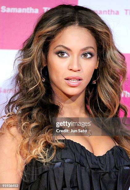 Singer Beyonce Knowles attends 'Samantha Thavasa/Special Meet and Greet with Beyonce' at Studio Mouris Roppongi on October 16, 2009 in Tokyo, Japan.