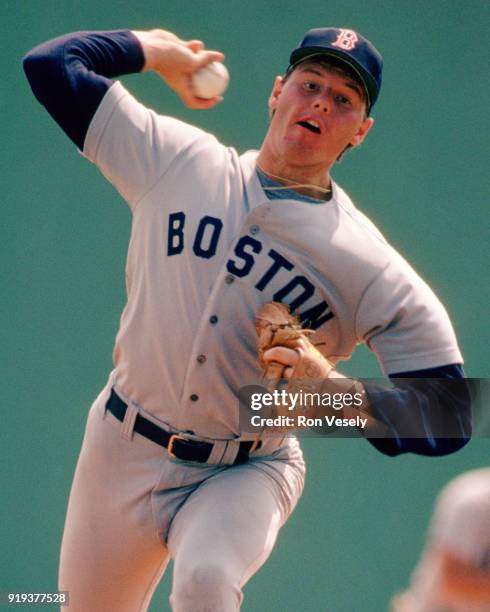 Roger Clemens of the Boston Red Sox pitches during a major league baseball spring training game at Payne Park in Sarasota, Florida prior to the 1985...