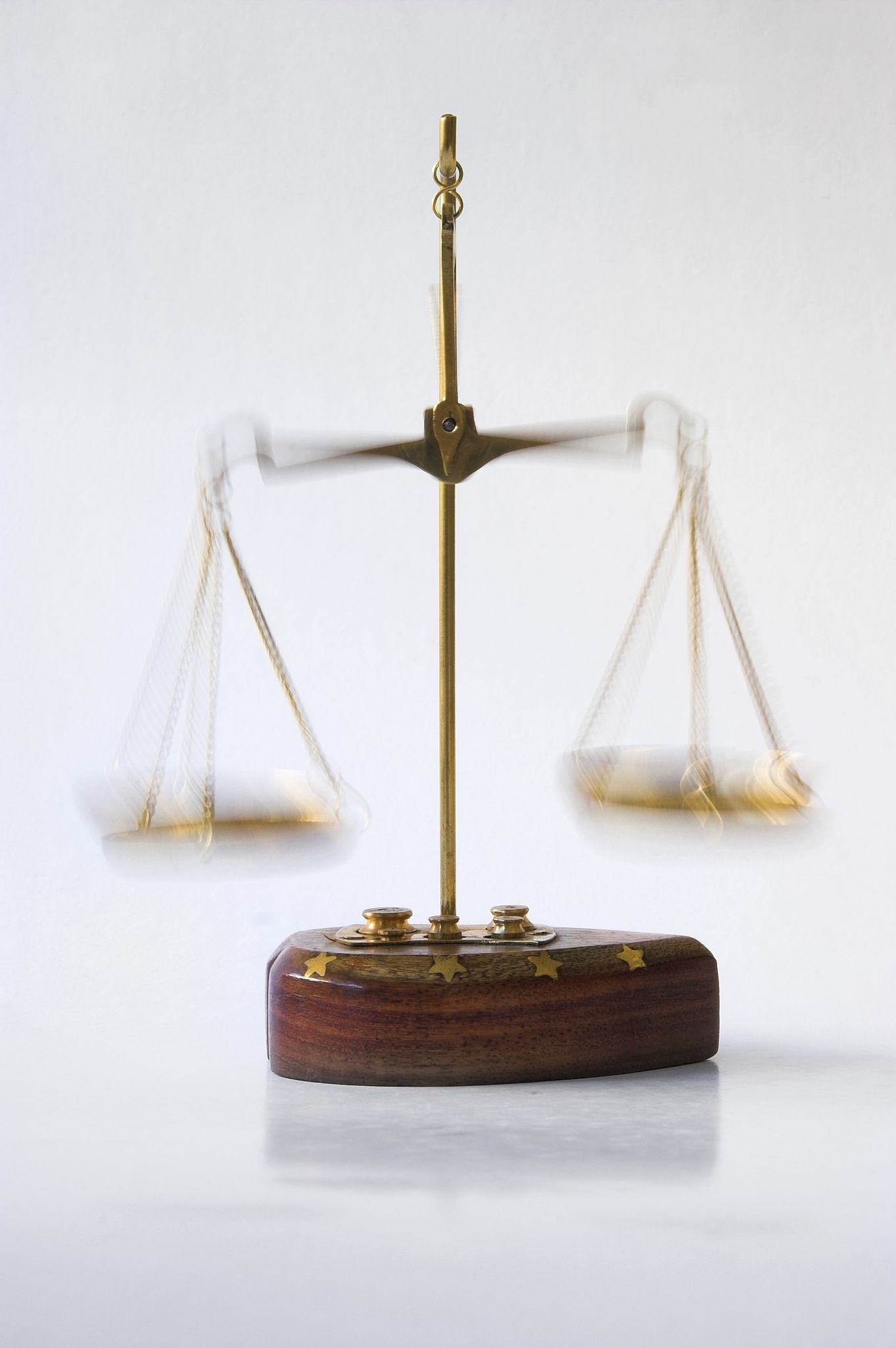 Scales in motion Scales in motion