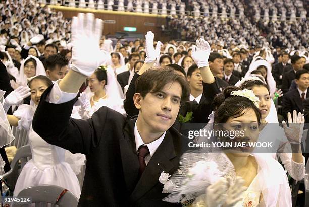 Marriage Reverant Moon Reverend Moon Photos and Premium High Res Pictures - Getty Images