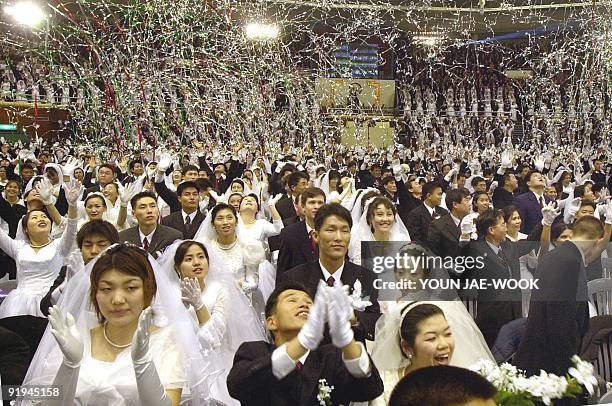 Marriage Reverant Moon 247 Reverend Moon Stock Photos, High-Res Pictures, and Images - Getty ...