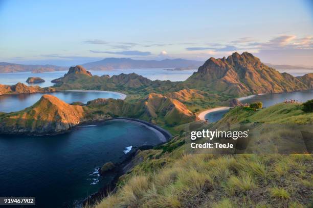first morning lights - nusa tengara oriental imagens e fotografias de stock