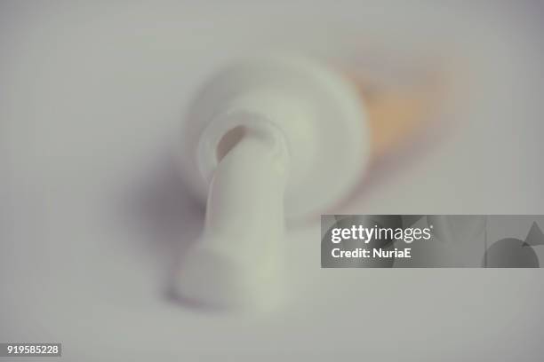 Toothpaste Beating Squeezing Tooth Paste Photos and Premium High Res Pictures - Getty Images