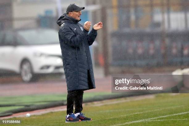 Aurelio Andreazzoli manager of Empoli FC gestures during the serie B match between FC Empoli and Parma Calcio at Stadio Carlo Castellani on February...