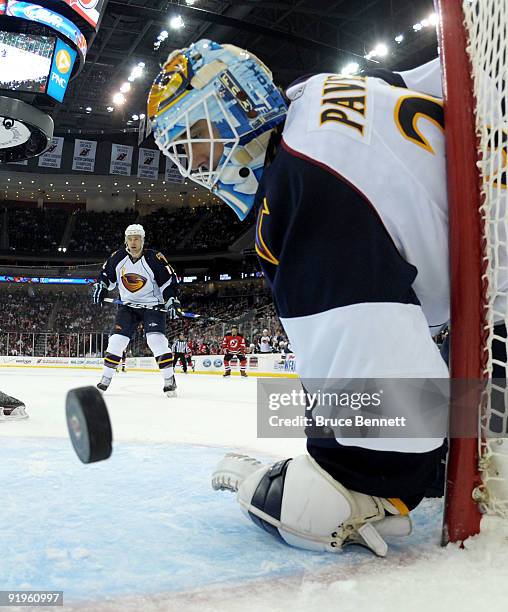 Ondrej Pavelec of the Atlanta Thrashers keeps his eye on the puck in his game against the New Jersey Devils at the Prudential Center on October 16,...