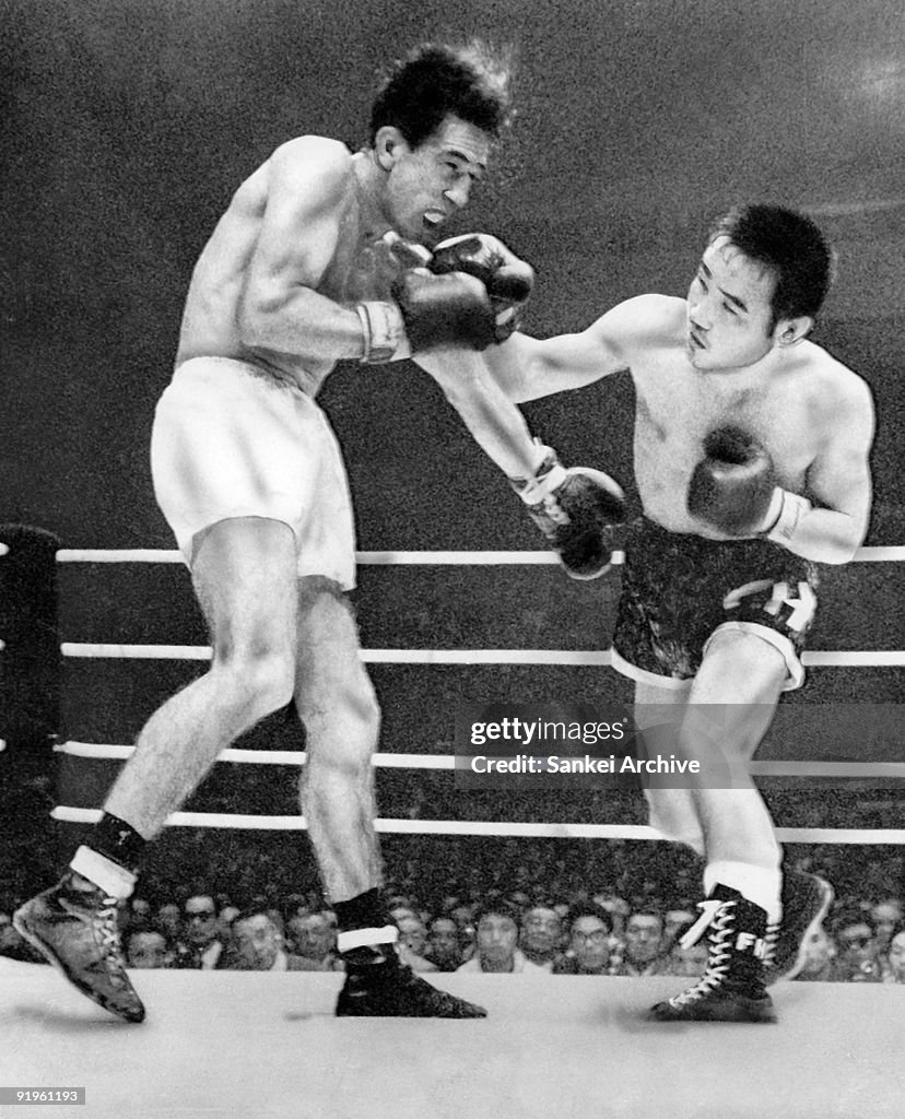 Eder Jofre v Fighting Harada -Bantam Weight Match
