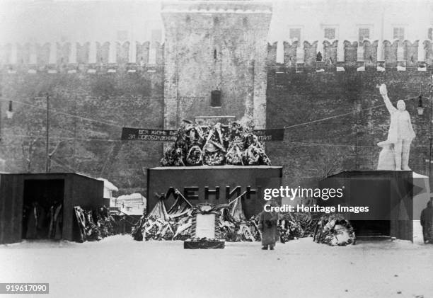 The first temporary Lenin Mausoleum, 1924. Found in the Collection of State Museum of Revolution, Moscow.