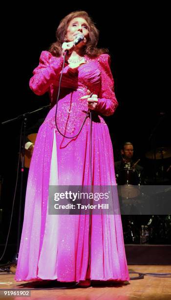 Loretta Lynn performs at the Alys Stephens Center on October 16, 2009 in Birmingham, Alabama.