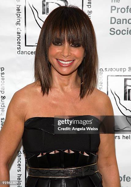 Paula Abdul arrives to the Professional Dancers Society Fabulous Fall Ball held at Sportmen's Lodge on October 16, 2009 in Studio City, California.