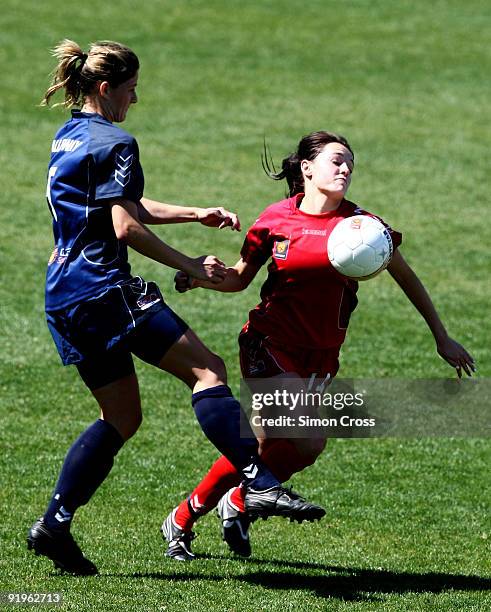 Donna Cockayne from Adelaide in action during the round three W-League match between Adelaide United and the Melbourne Victory at Hindmarsh Stadium...