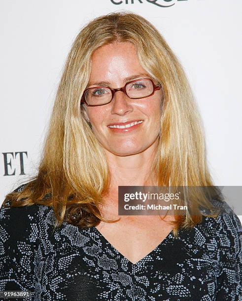 Elisabeth Shue arrives to the opening night gala for Cirque du Soleil's "Kooza" held at Santa Monica Pier on October 16, 2009 in Santa Monica,...