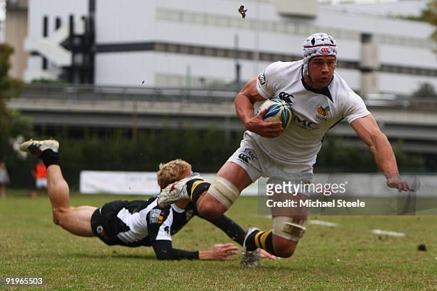 Dan Ward-Smith of Wasps scores his sides second try during the Rugby Roma v London Wasps Amlin Challenge Cup Pool Four match at the Stadio Tre...