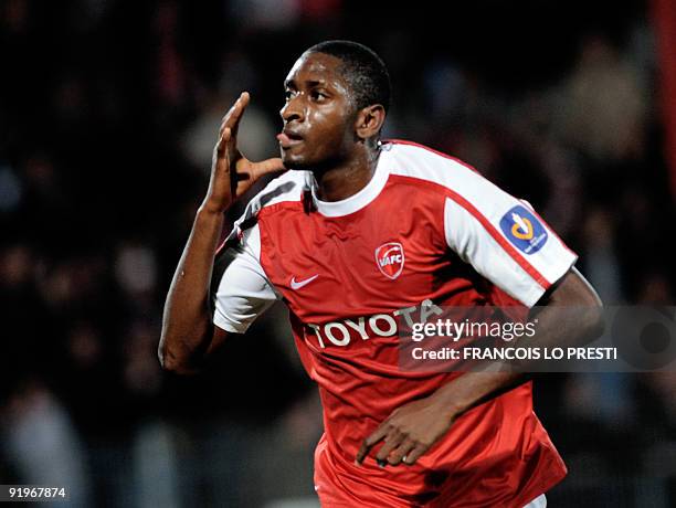 811 Mamadou Samassa Photos Stock Photos, HighRes Pictures, and Images