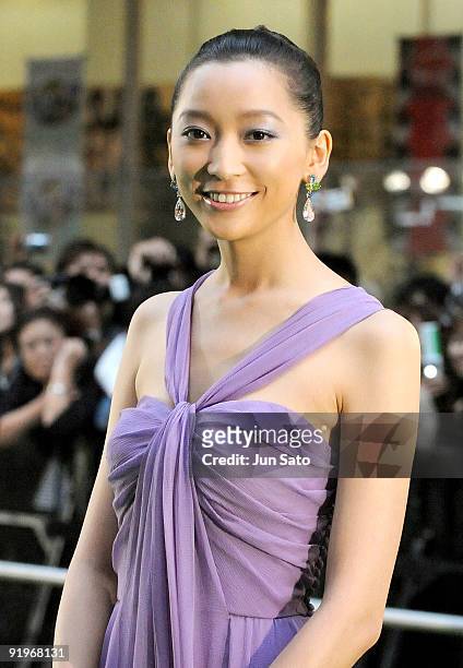 Actress Anne Watanabe attends the 22nd Tokyo International Film Festival Opening Ceremony at Roppongi Hills on October 17, 2009 in Tokyo, Japan. TIFF...
