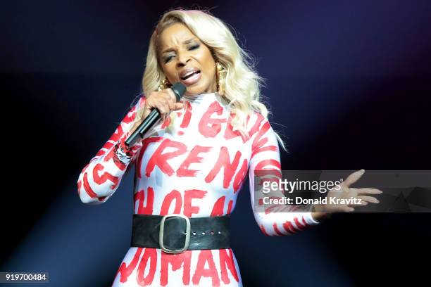 Mary J. Blige performs in concert at Borgata Hotel Casino & Spa on February 17, 2018 in Atlantic City, New Jersey.