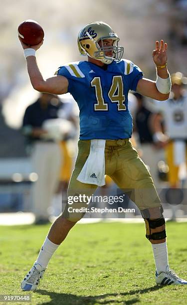 Quarterback Kevin Prince of the UCLA Bruins throws a pass against the California Golden Bears on October 17, 2009 at the Rose Bowl in Pasadena,...
