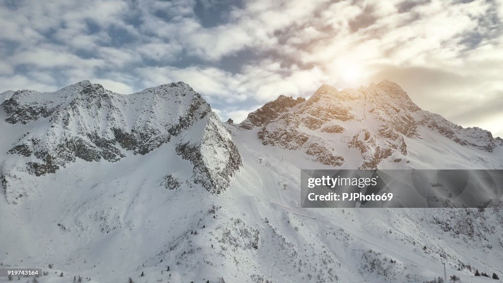 Luftaufnahme der Sessellift Passo Paradiso vom Passo del Tonale