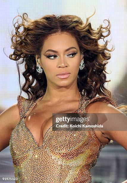 Beyonce performs onstage at Saitama Super Arena on October 18, 2009 in Saitama, Japan.