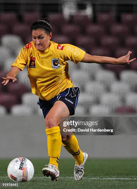 Lydia Vandenbergh of the Mariners controls the ball during the round three W-League match between the Brisbane Roar and the Central Coast Mariners at...