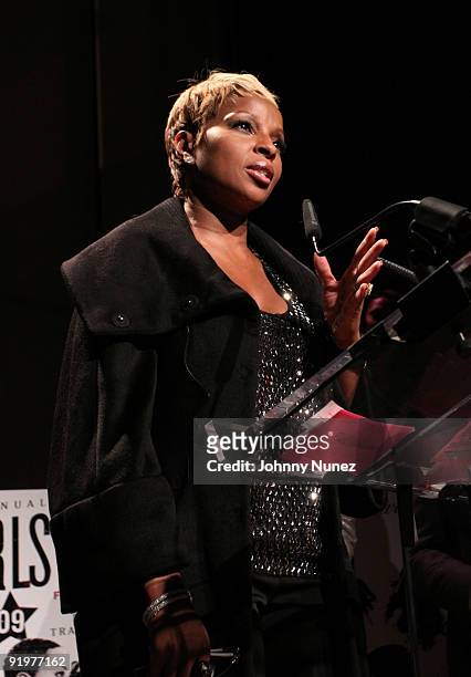Singer Mary J. Blige is honored at the 4th annual Black Girls Rock! awards at The New York Times Center on October 17, 2009 in New York City.