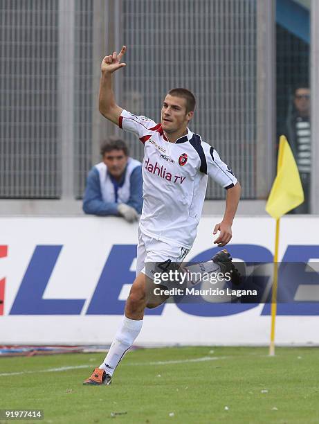 Daniele Dessena of Cagliari Calcio celebrates after scoring a goal during the Serie A match between Catania Calcio and Cagliari Calcio at Stadio...