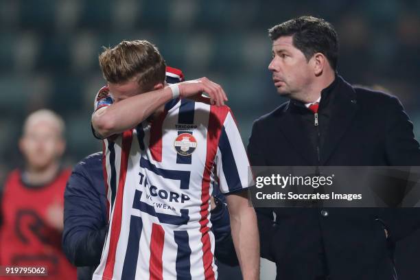 Thomas Meissner of Willem II, coach Erwin van de Looi of Willem II during the Dutch Eredivisie match between ADO Den Haag v Willem II at the Cars...