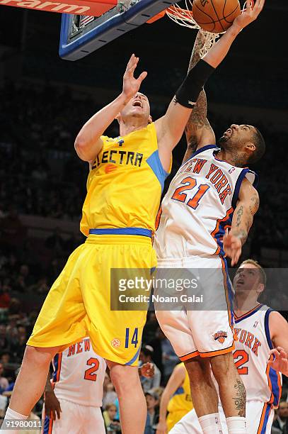 Maciej Lampe, #14 of Maccabi Electra Tel Aviv in action during the Euroleague American Tour 09 match between Maccabi Electra Tel Aviv vs New York...