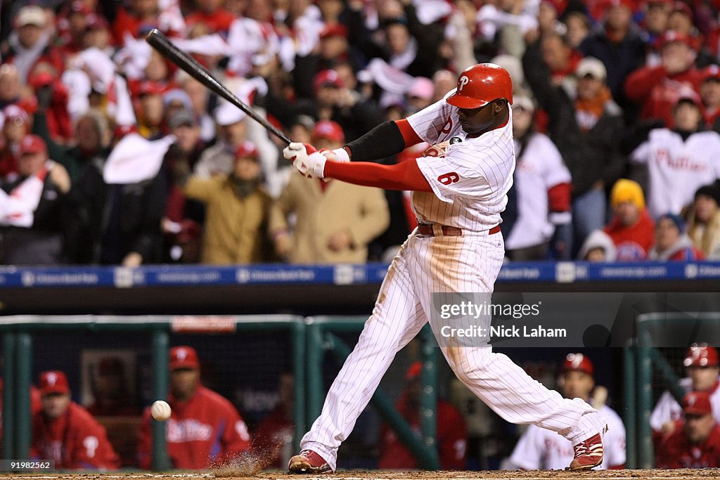Los Angeles Dodgers v Philadelphia Phillies, Game 3