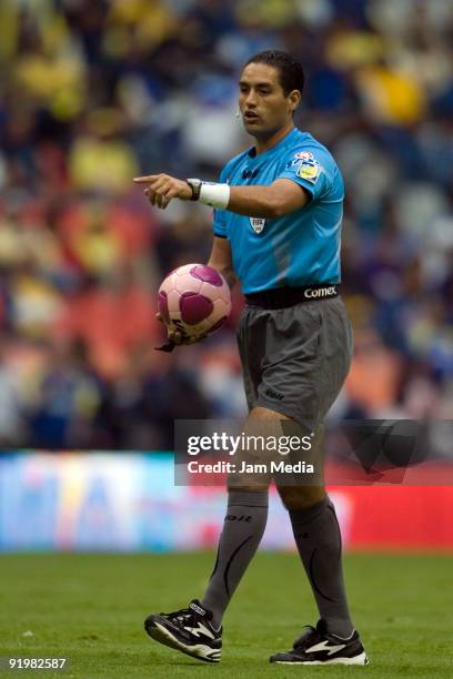 Referee Roberto Garcia during a match between America and Puebla in the 2009 Opening tournament, the closing stage of the Mexican Football League, at...